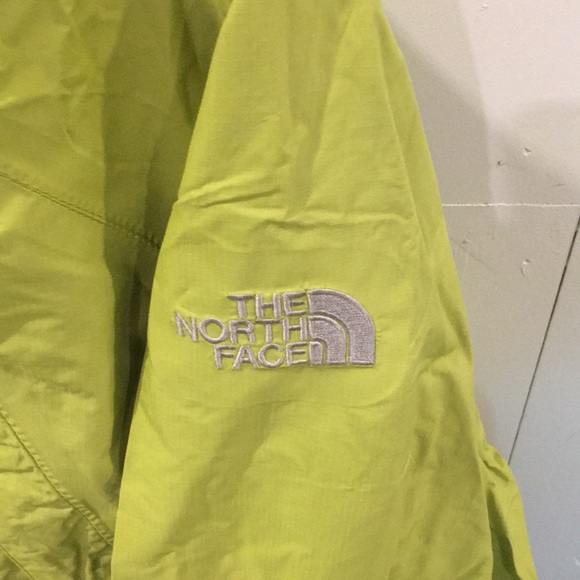 North face women shell jacket - Picture 2 of 5